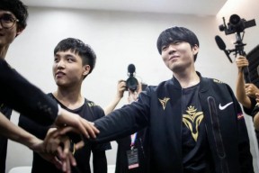 九游-包含Karsa连续十二场比赛得分超过绝杀，IG挑战极限！的词条