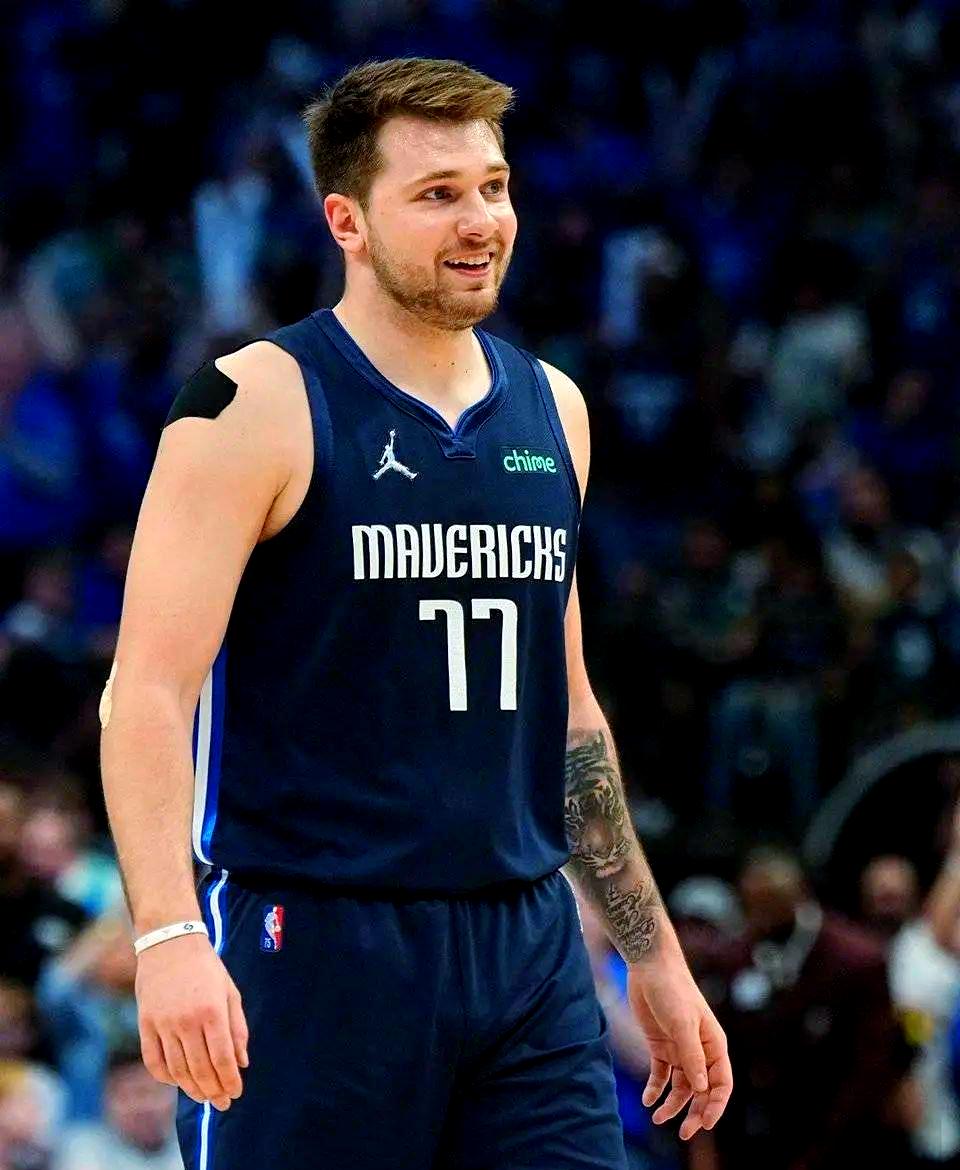 东契奇赛事官方发布出色防守新规，加拿大队争议不断！的简单介绍